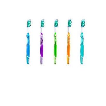 Oral-B Advantage Artica 35 Medium Spazzolino Manuale Colori Assortiti