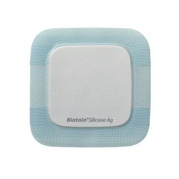 Medicazione biatain in schiuma di poliuretano a rilascio di argento con bordo adesivo in silicone 7,5x7,5 cm 5 pezzi