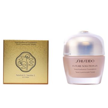 SHISEIDO - Future Solution LX Total Radiance Foundation SPF15 - Fondotinta N2 Neutral 2