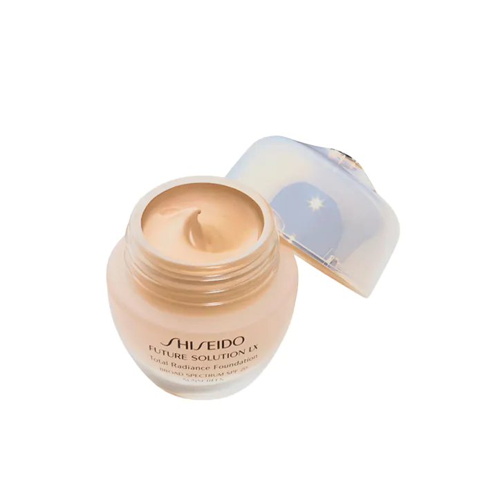 SHISEIDO - Future Solution LX - Total Radiance Foundation Spf15 - Fondotinta In Crema R4 Rose 4 SHISEIDO - Future Solution LX - Total Radiance Foundation Spf15 - Fondotinta In Crema R4 Rose 4