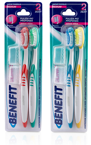 BENEFIT SPAZZOLINO 2PEZZI +COPRISETOLE